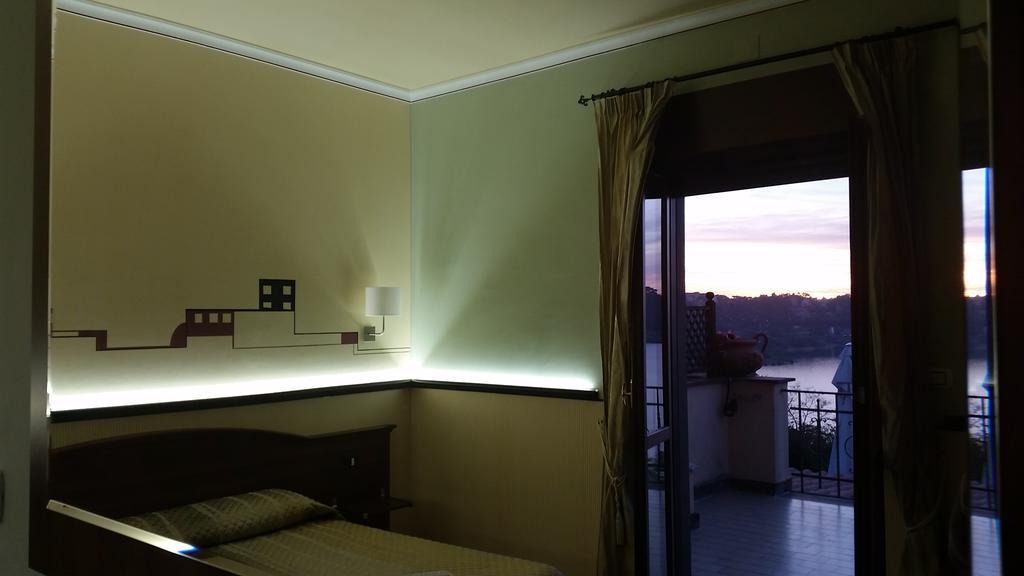 Hotel Villa Degli Angeli Castel Gandolfo Bagian luar foto
