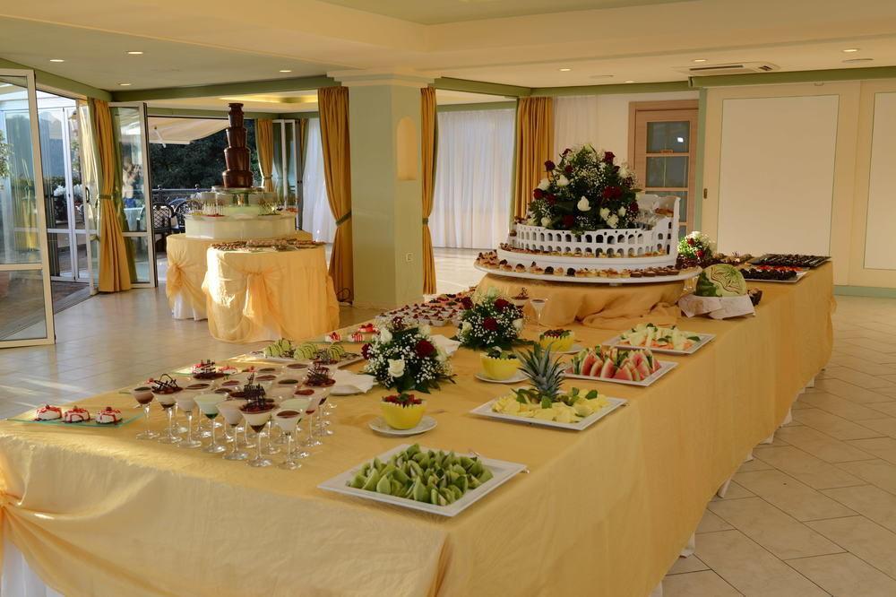 Hotel Villa Degli Angeli Castel Gandolfo Bagian luar foto